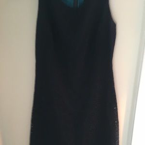 Tahari black lace dress w/ green underlay size 2